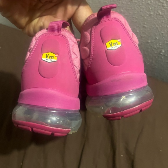 Vibrant Nike Air Vapormax Plus Berry Air Max men size 11 women 12.5 preowned - Picture 3 of 8
